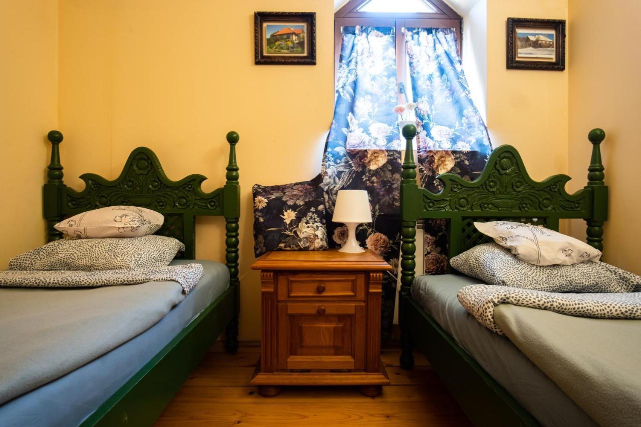 Modryna Ranczo Bed & Breakfast Krasiczyn Bagian luar foto