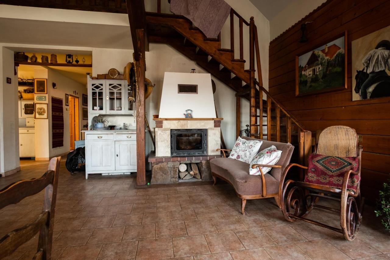 Modryna Ranczo Bed & Breakfast Krasiczyn Bagian luar foto