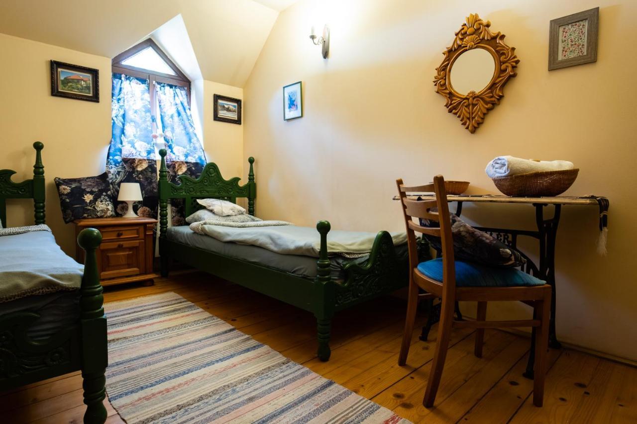 Modryna Ranczo Bed & Breakfast Krasiczyn Bagian luar foto